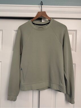 Women’s Janji Crewneck Sweatshirt in Sage Green | Medium